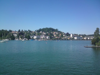 Esplanade Gmunden von Brücke Seeschlossort aus