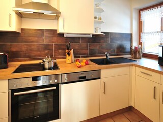 Moderne, vollausgestattete Küche