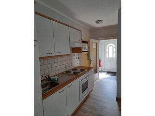 gut ausgestatteter Küchenblock