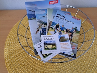 Informations-Material