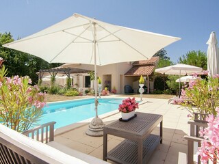 Villa Ecuras Outdoor Recording 6