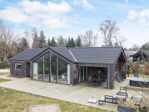 Ferienhaus für 8 Personen in Væggerløse