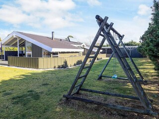 Holiday house Hou  28