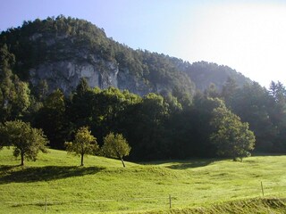 Felsen rechts obern Haus