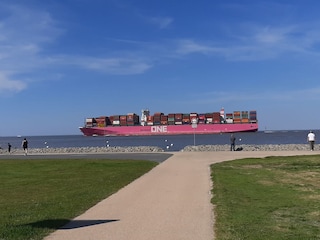 Strand Altenbruch (10min entfernt)