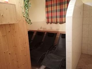 Ruhestühle in der Sauna