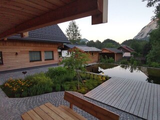 Chalet Tauplitz mit Badesteg beim Schwimmteich