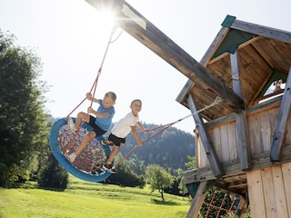 Spielplatz im Narzissendorf Zloam