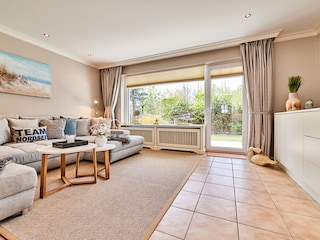 Wohnzimmer mit Terrasse