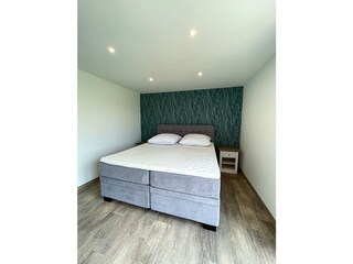 Elternschlafzimmer (1.OG)