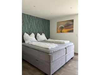 Schlafzimmer 1.OG (with 1,8m Doppelbett)