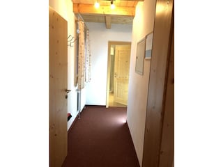 Eingangsbereich mit Garderobe