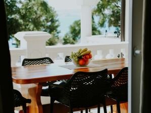 Amaris op het strand - top 2