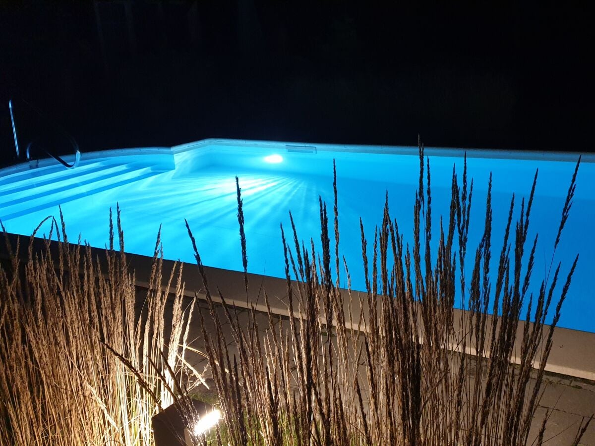 Pool am Abend