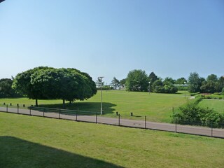Blick ins Grüne & zum Meer