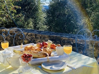 Frühstück auf der Terrasse