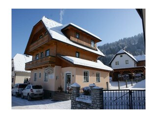 "Apartmenthaus Bachler"  Winter 2012