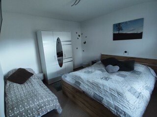Apartment Niclas, Schlafzimmer mit Zustellbett .