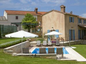 Villa Jezenj with Private Pool and Garden - Pazin - image1