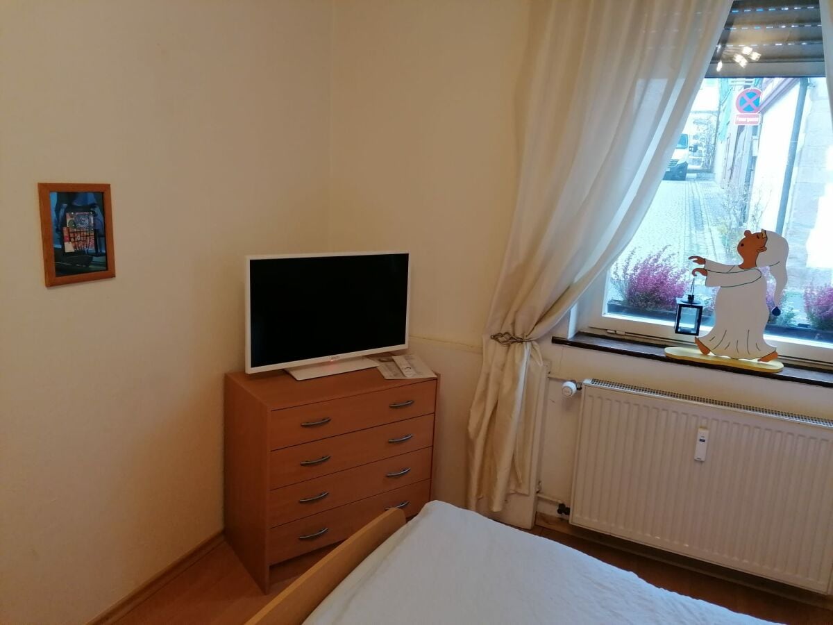 Schlafzimmer TV 80cm Gerät mit Netflix etc.