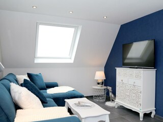 Wohnbereich mit Fernseher