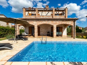 Holiday house Rustic Villa Lara with pool - Juršići - image1