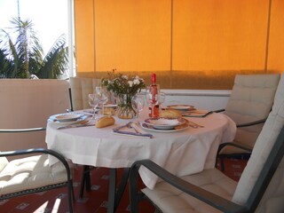 Große private Terrasse (30m2), sehr sonnig (Südlage), m