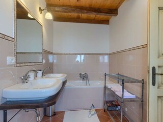 Villa Tinjan Caratteristiche 26