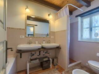 Villa Tinjan Caratteristiche 32