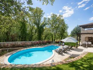 Villa Beauté de la pierre, entourée de forêt, pouvant accueillir jusqu&#39;à 9 personnes !