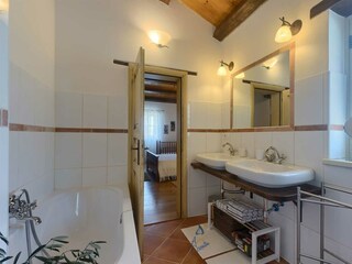 Villa Tinjan Caratteristiche 36