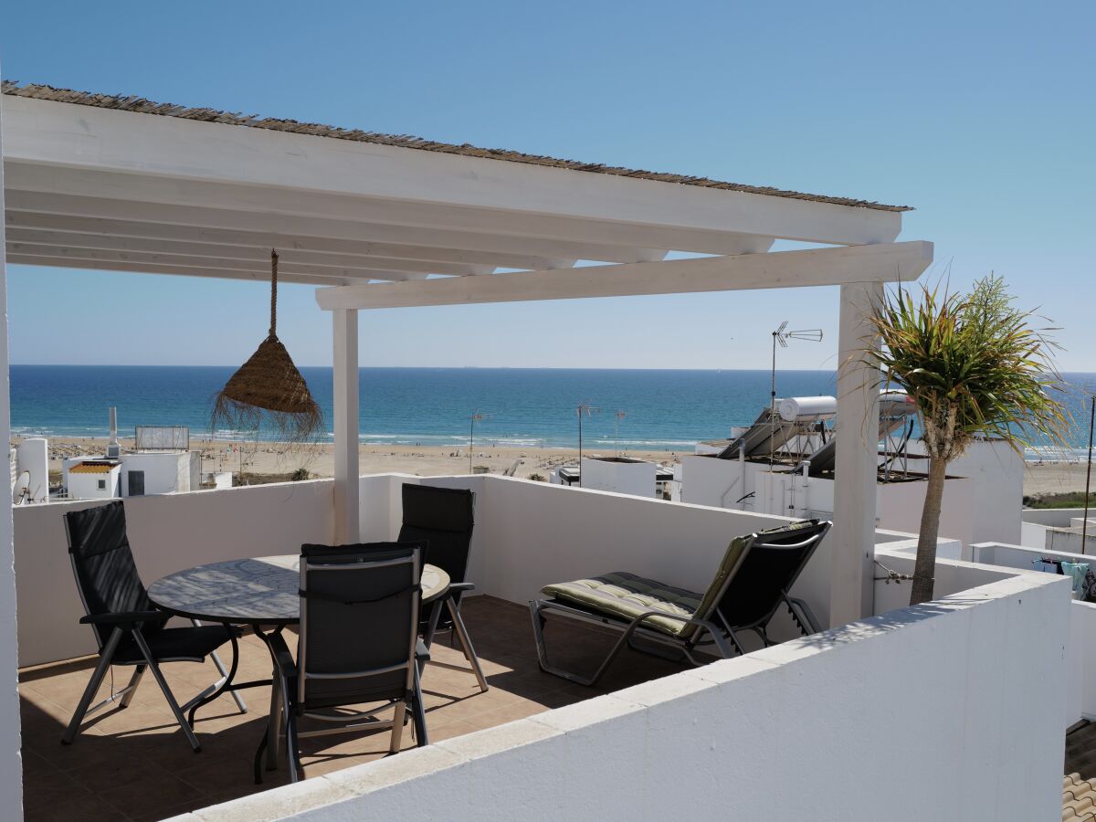 Dachterrasse mit Blick auf Strand und Atlantik