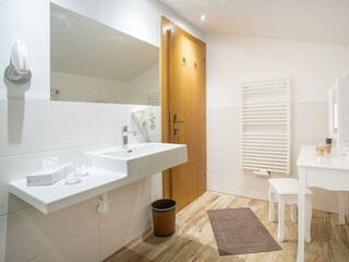 Badezimmer Appartement Zwölferkopf +Rofan