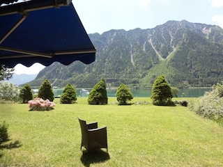 Garten mit Seeblick
