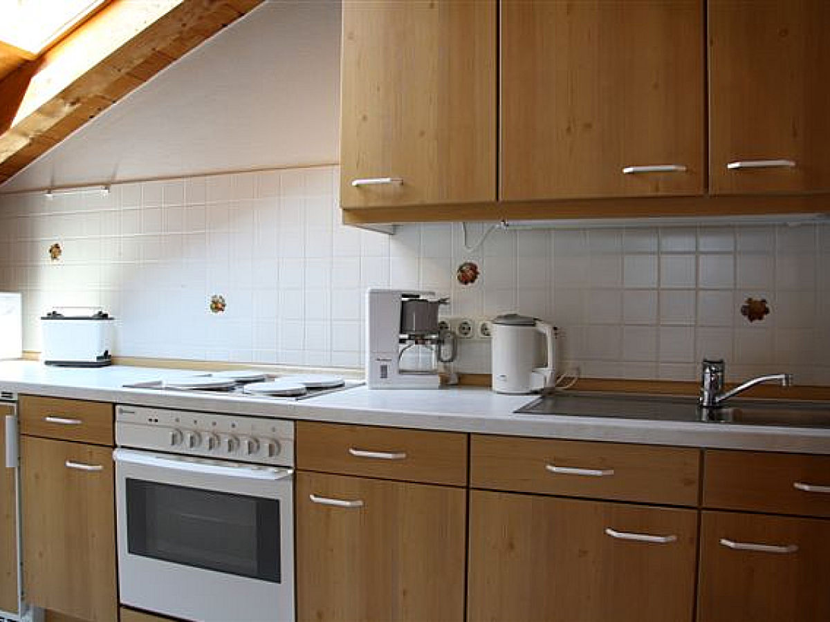 Hochwertige küche hochwertige küche schlafzimmer mit flügelfenstern