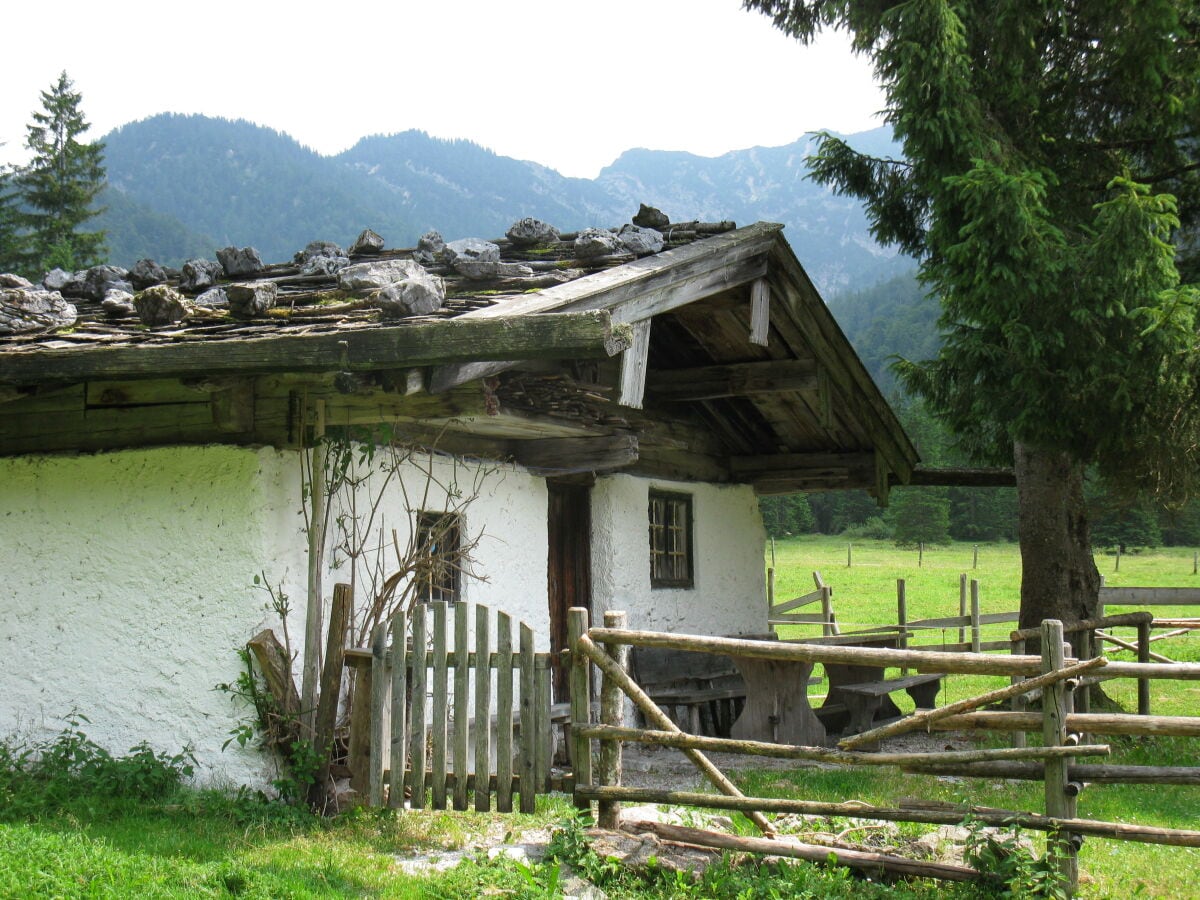 Ferienwohnung Klausenberg/Hausberg Gästehaus am Maibaum