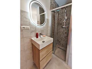 Bad en suite zum Schlafzimmer 3