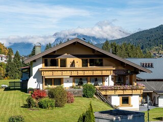 Außenansicht Gästehaus Strasser im Sommer