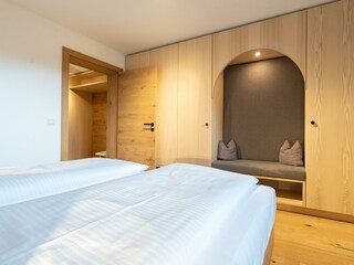 App 7 - Schlafzimmer mit Alkoven im Schrank