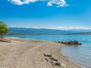 schöner Strand, kristallklares Meer