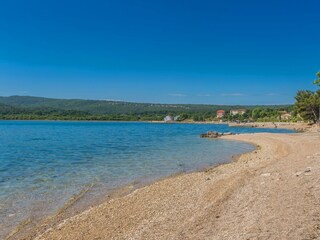 schöner Strand, kristallklares Meer