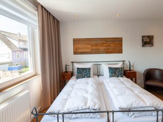 Schlafzimmer 4