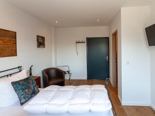 Schlafzimmer 4