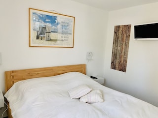 Schlafzimmer mit Internet-TV