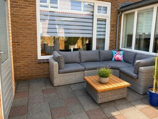 Große, bequeme Lounge-Garnitur