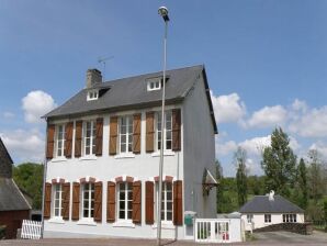 Holiday house Holiday home in Hambye with Terrace - Hambye - image1