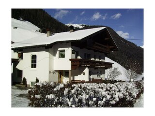 Hausansicht Winter