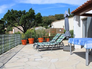 Die riesige Sonnenterrasse