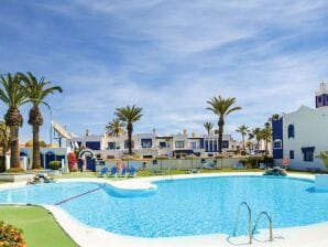 Casa de vacaciones Casa Minarete, con terraza en azotea y piscina comunitaria frente al mar - roquetas de mar - image1