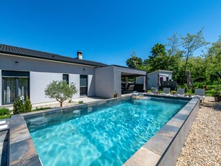 Villa Santalezi Buitenaudio-opname 4